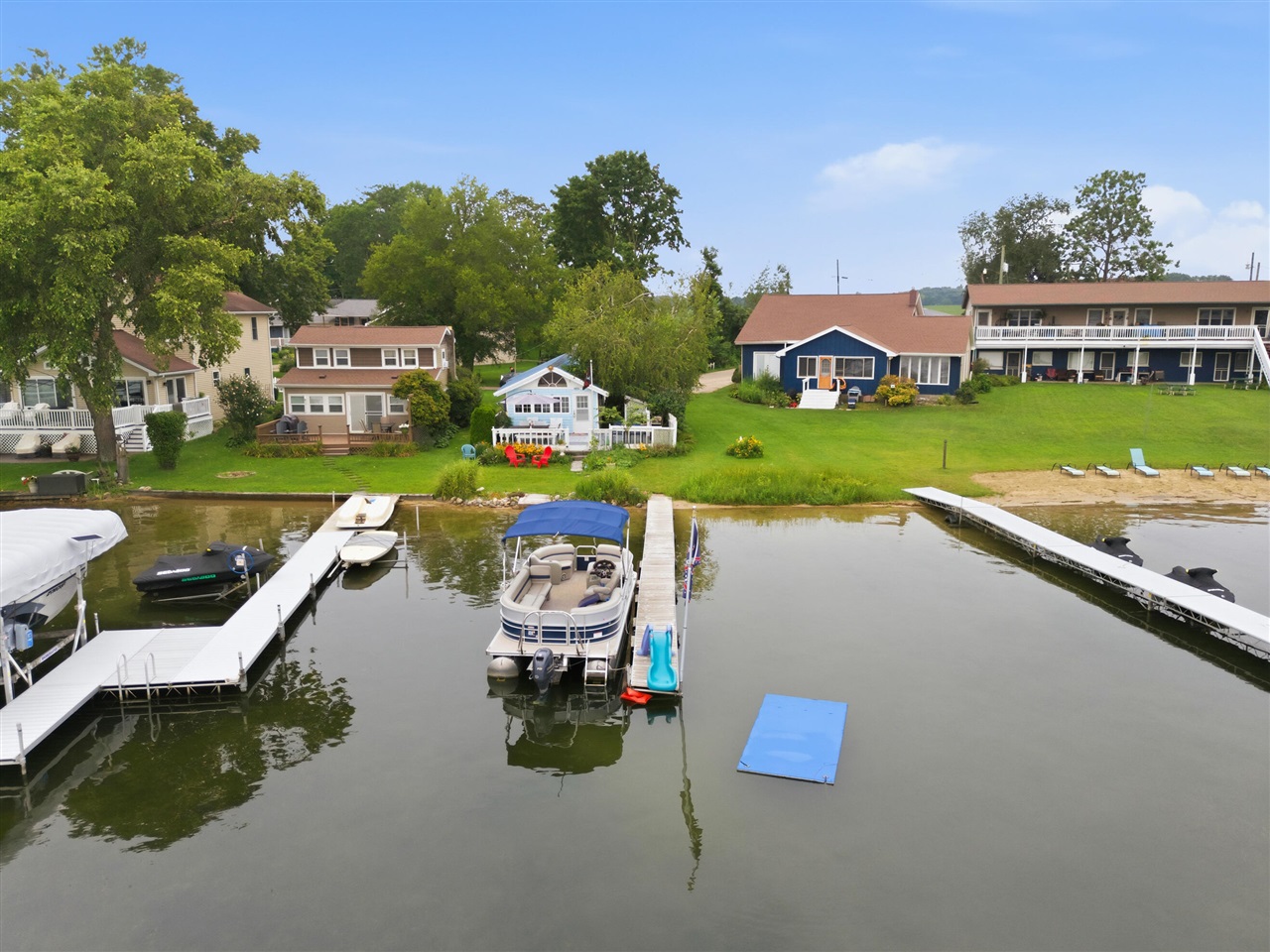 main property photo 13