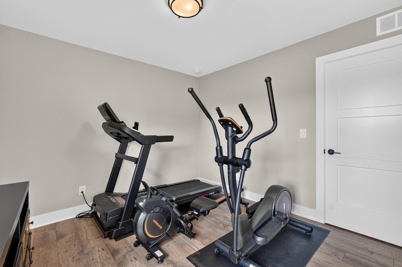 property viewer photo 35