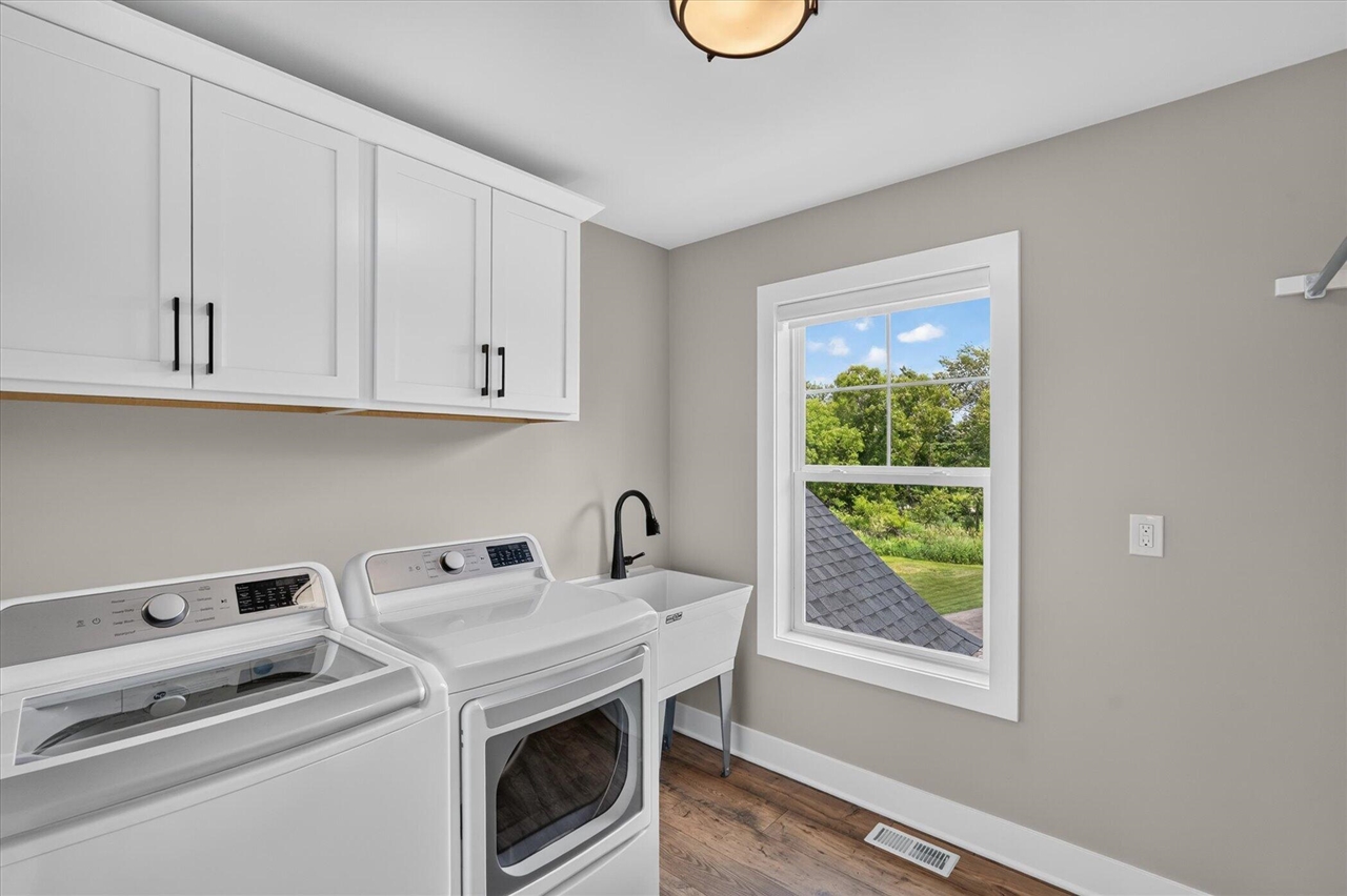 property viewer photo 41