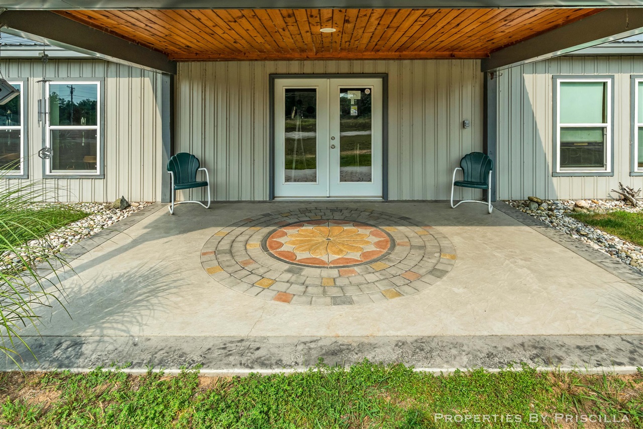 main property photo 19