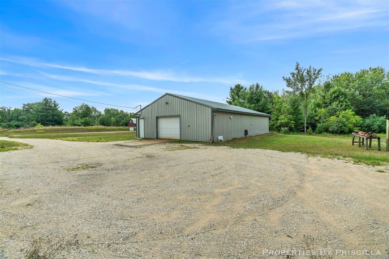 main property photo 24