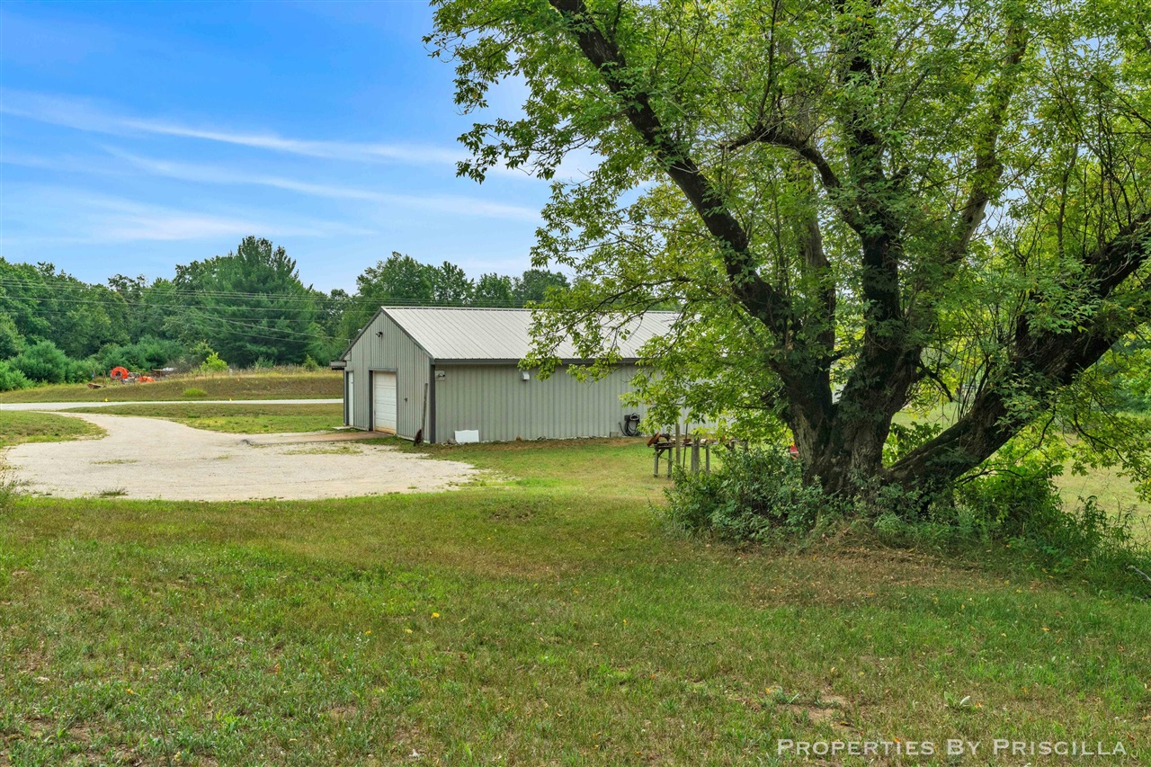 main property photo 43