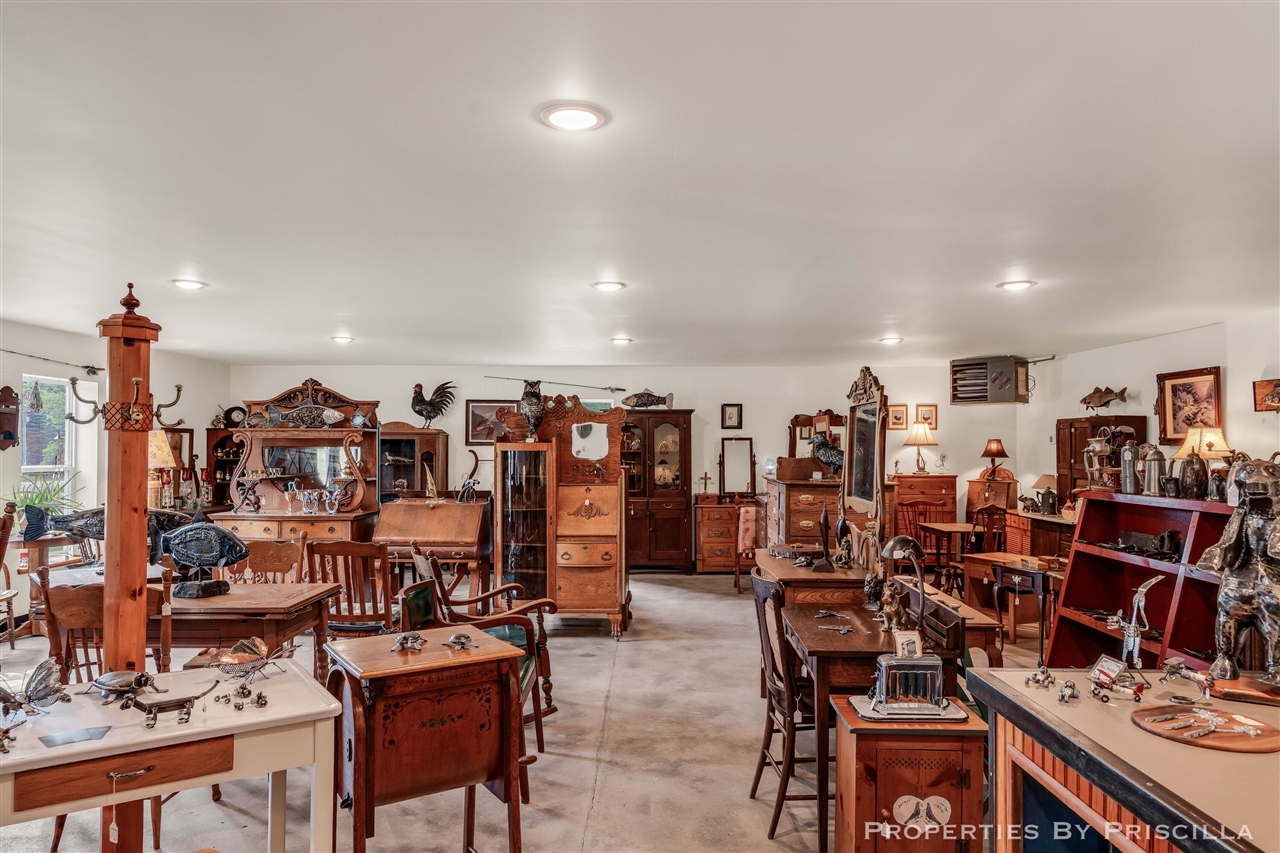 main property photo 50