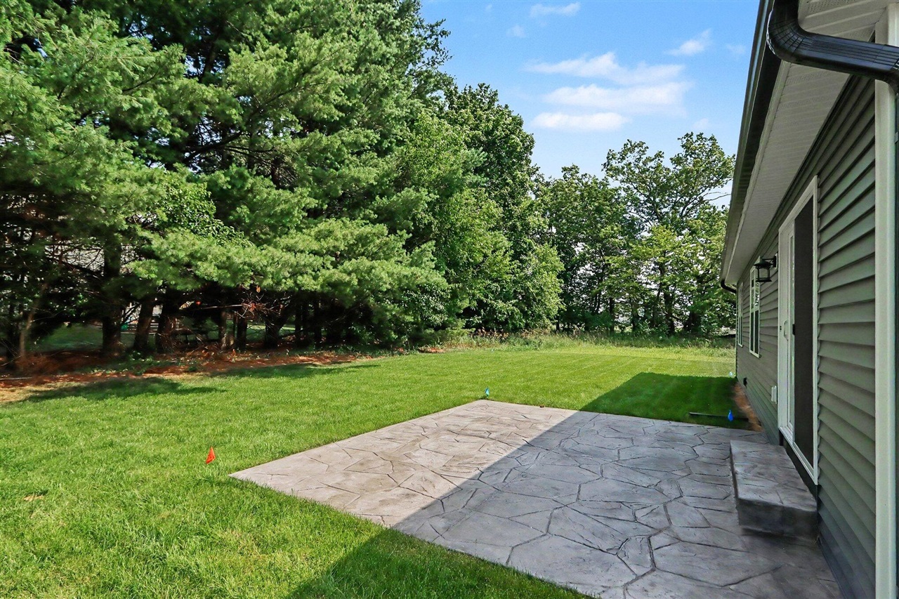 main property photo 24