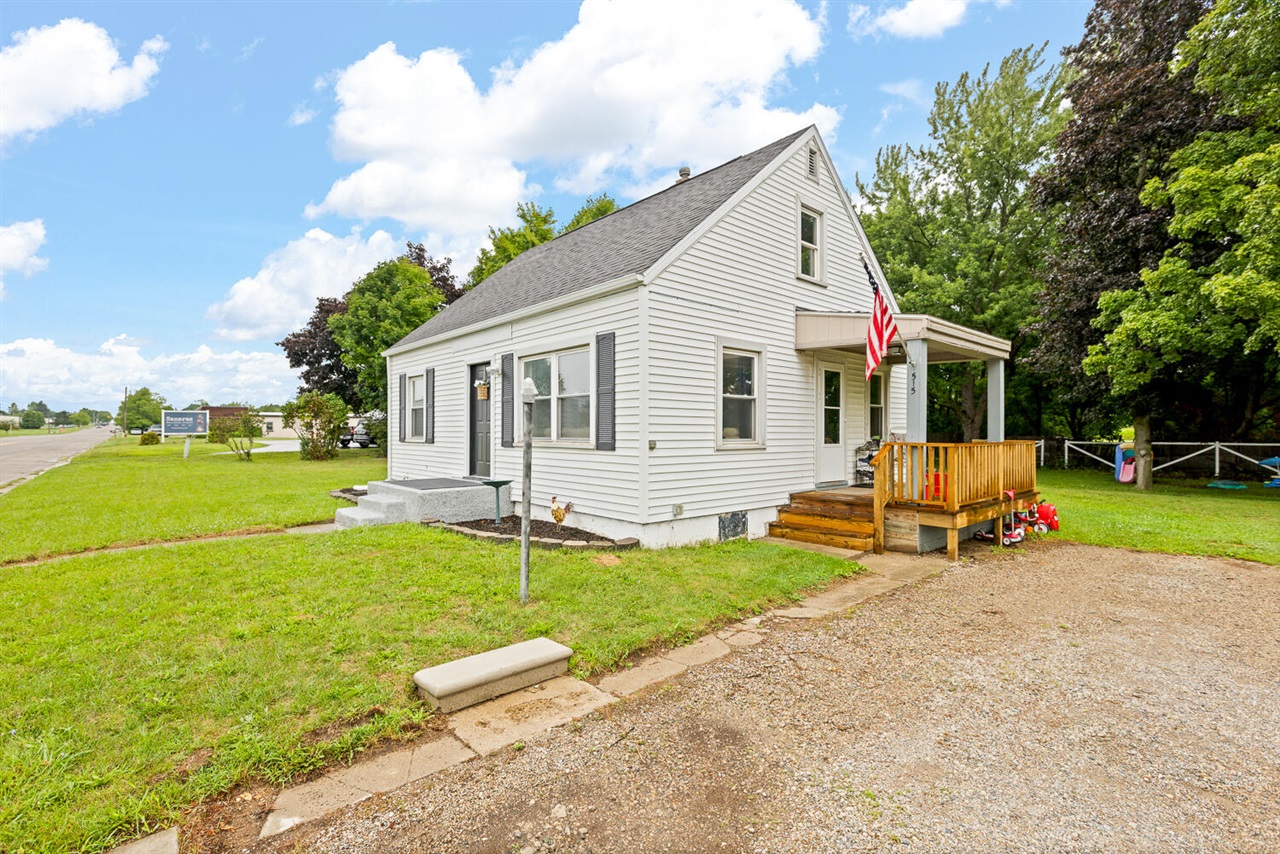 main property photo 25