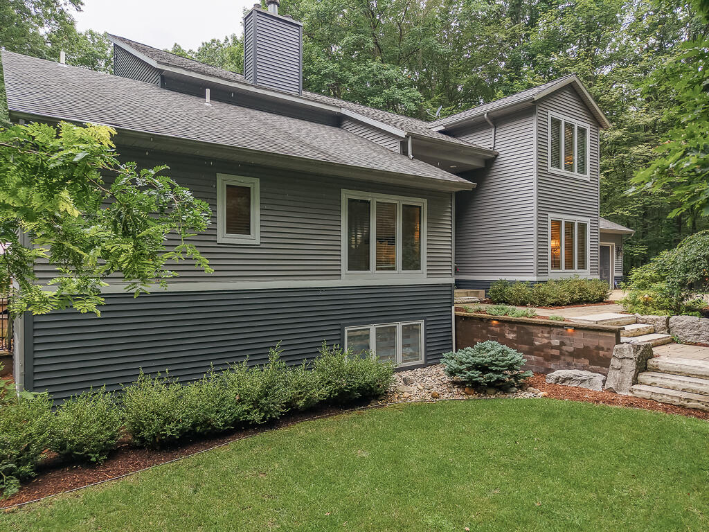 main property photo 79