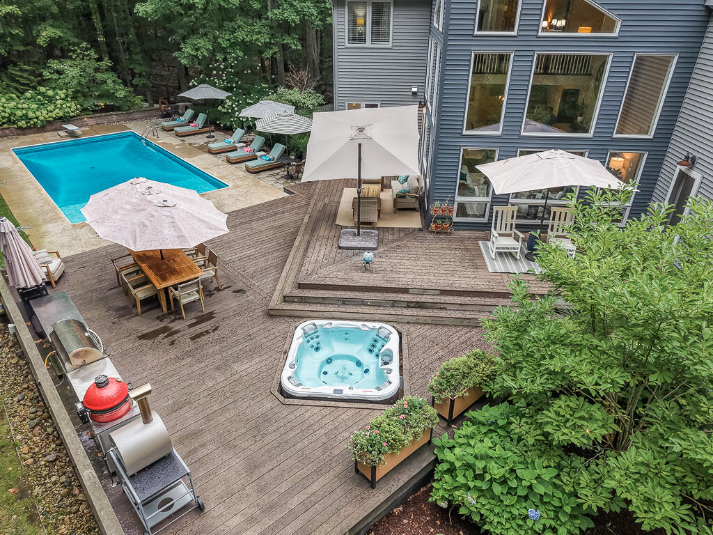 main property photo 82