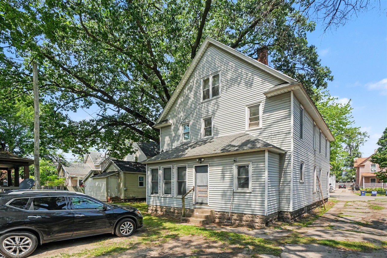 main property photo 16