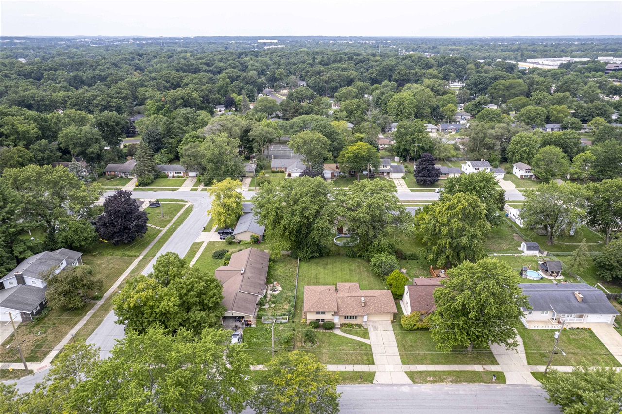 main property photo 44