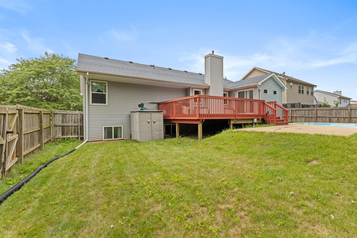 main property photo 17