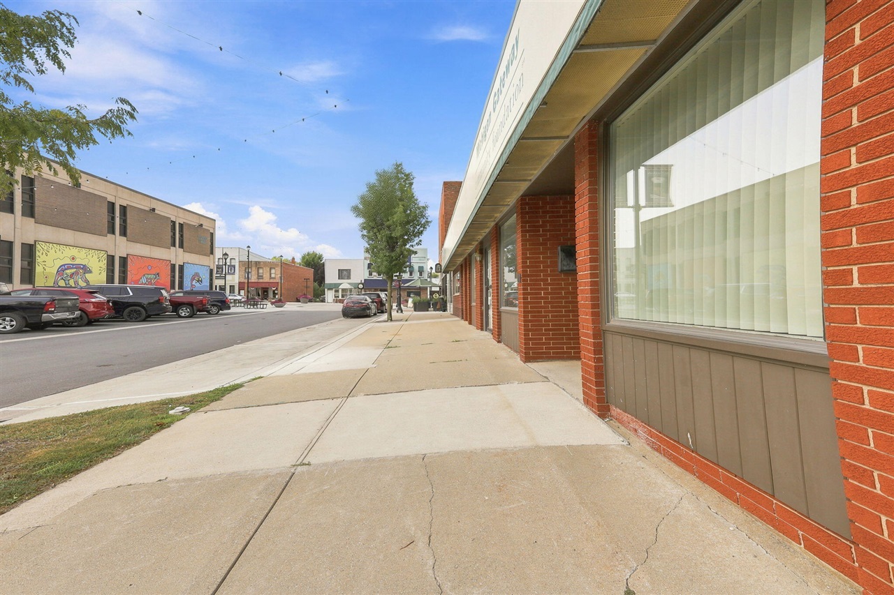 main property photo 6