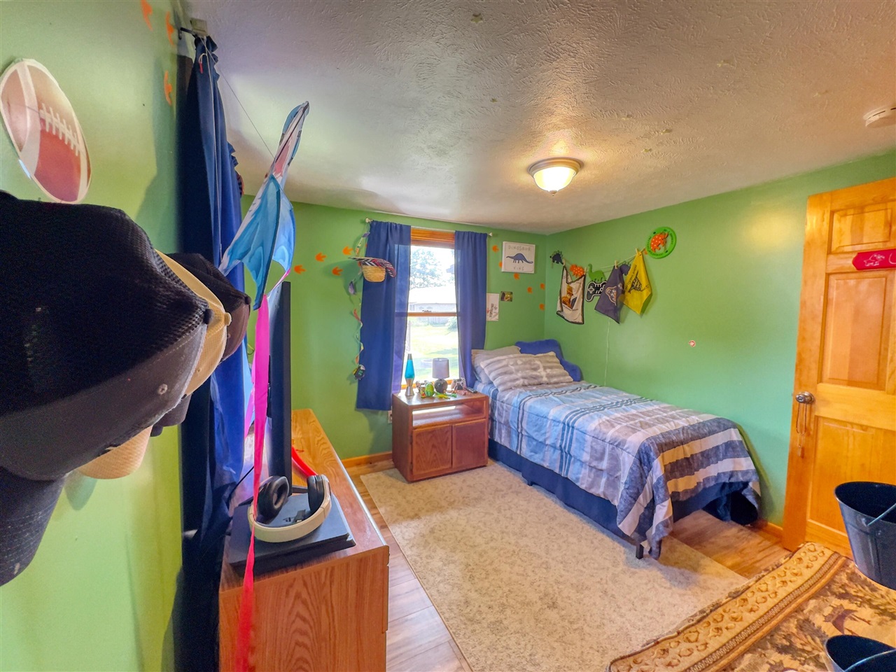 main property photo 38