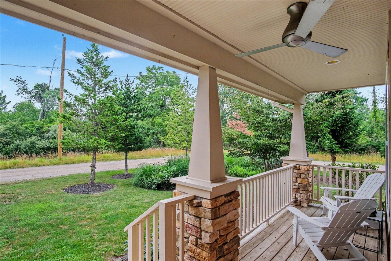 main property photo 28