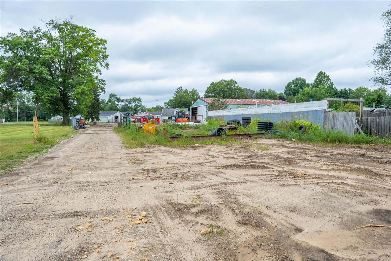 main property photo 31