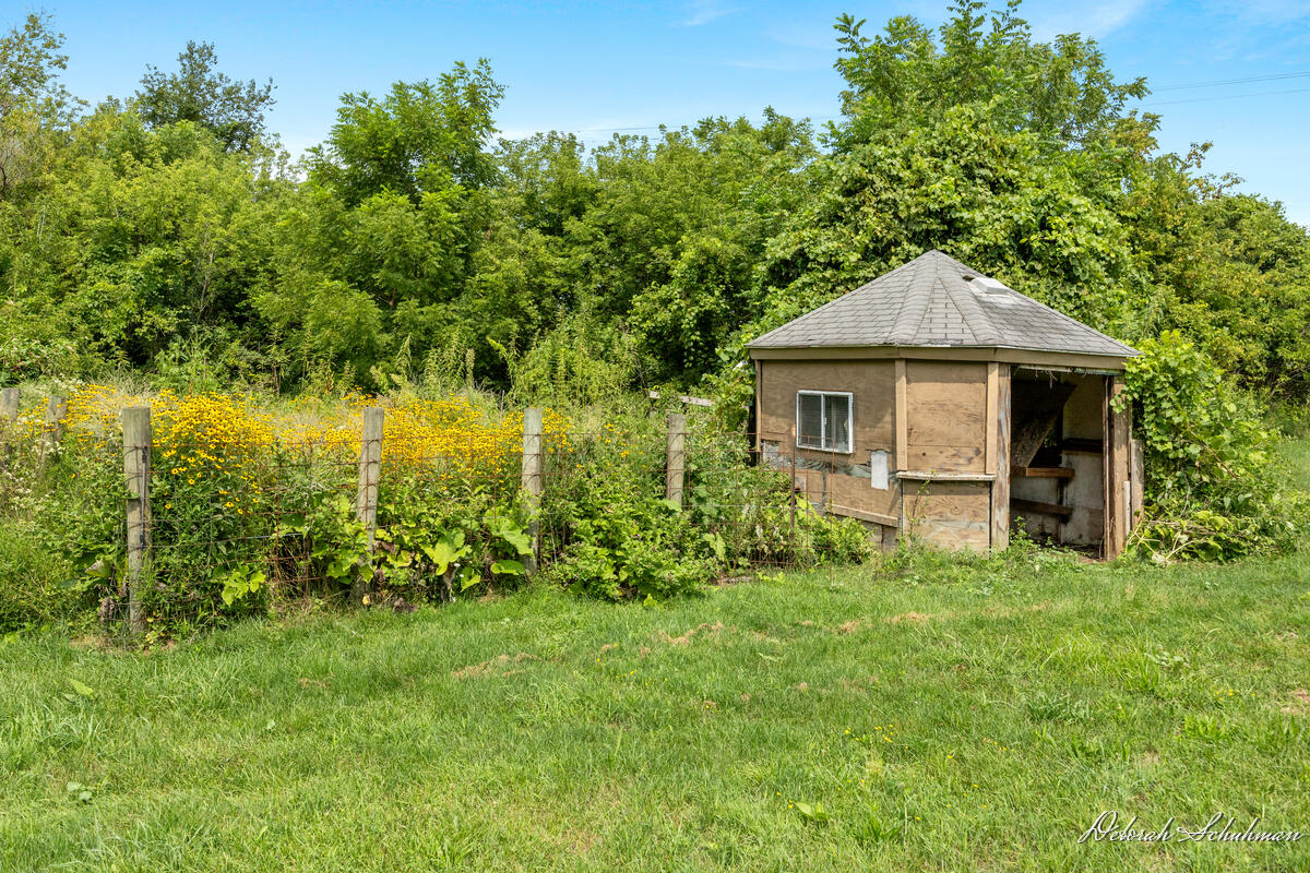 main property photo 38