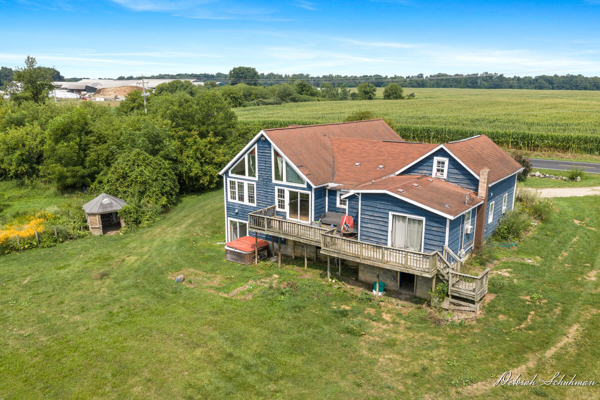 main property photo 45