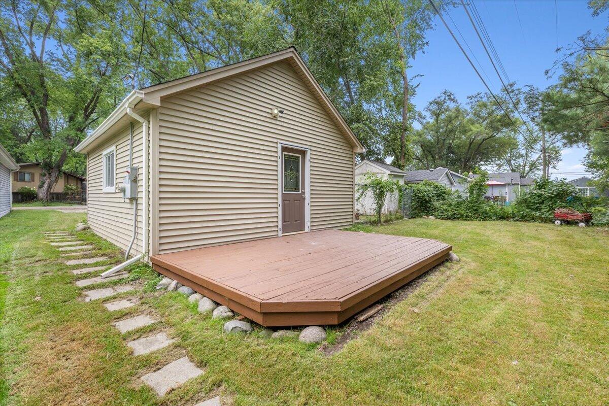 main property photo 17