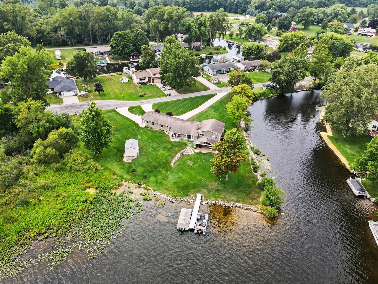 main property photo 37