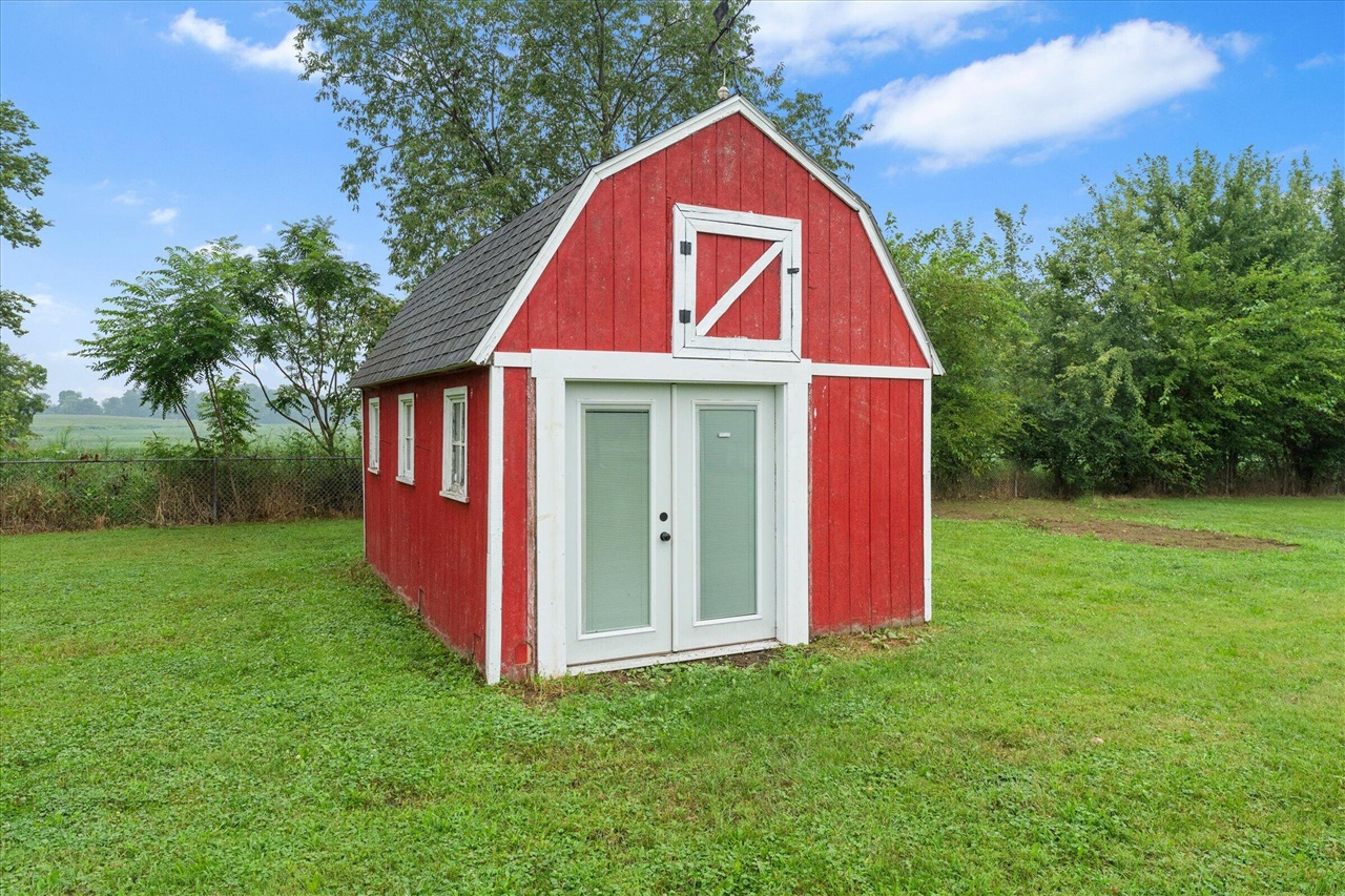 main property photo 31
