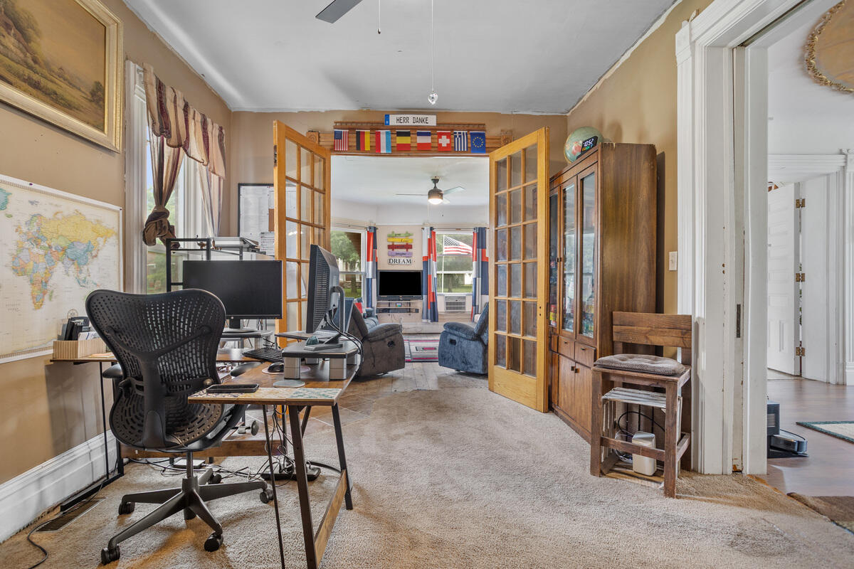 main property photo 14