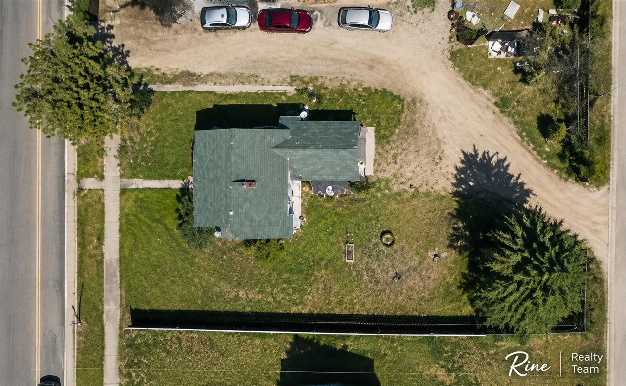 main property photo 9
