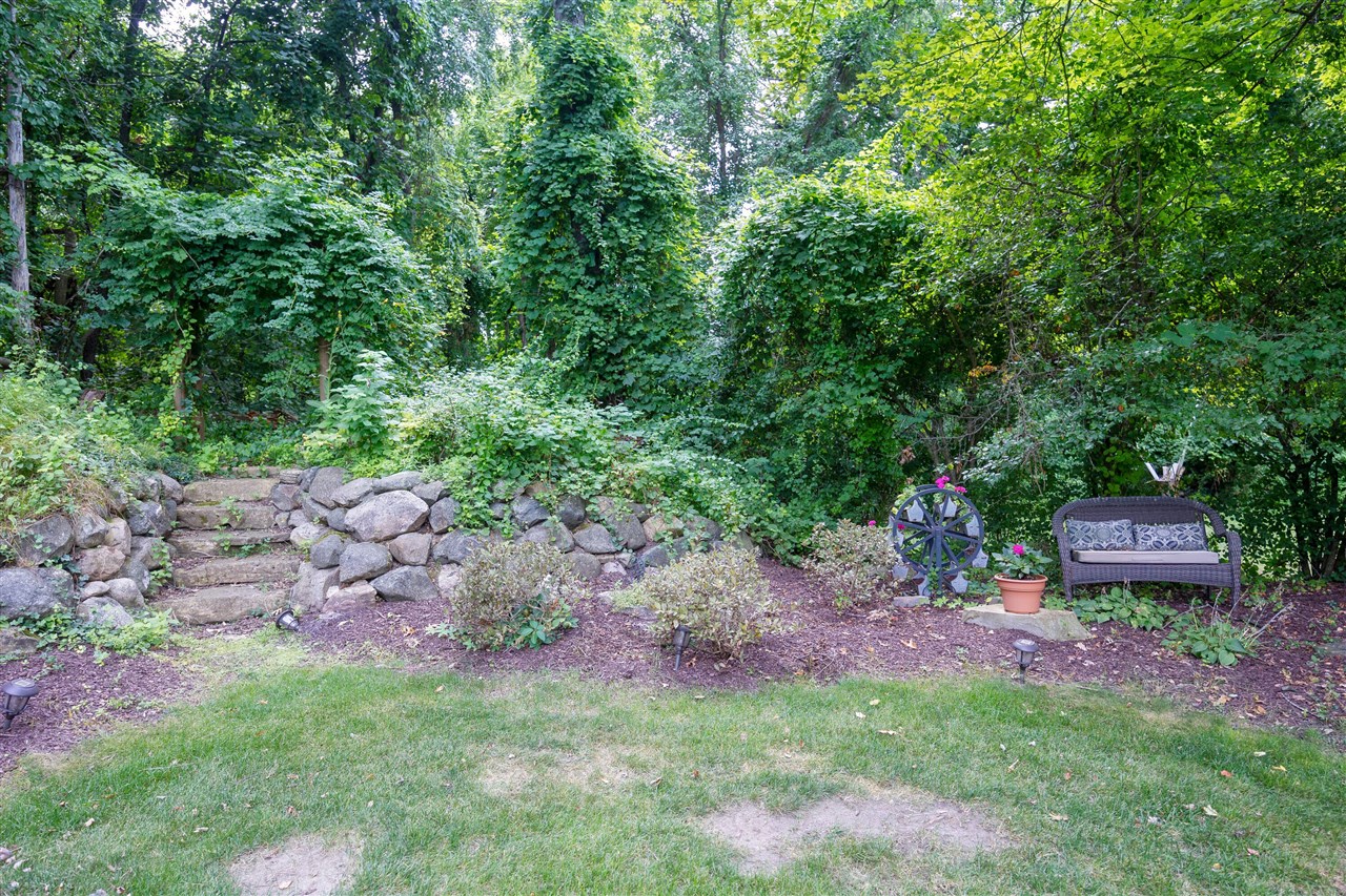 main property photo 67