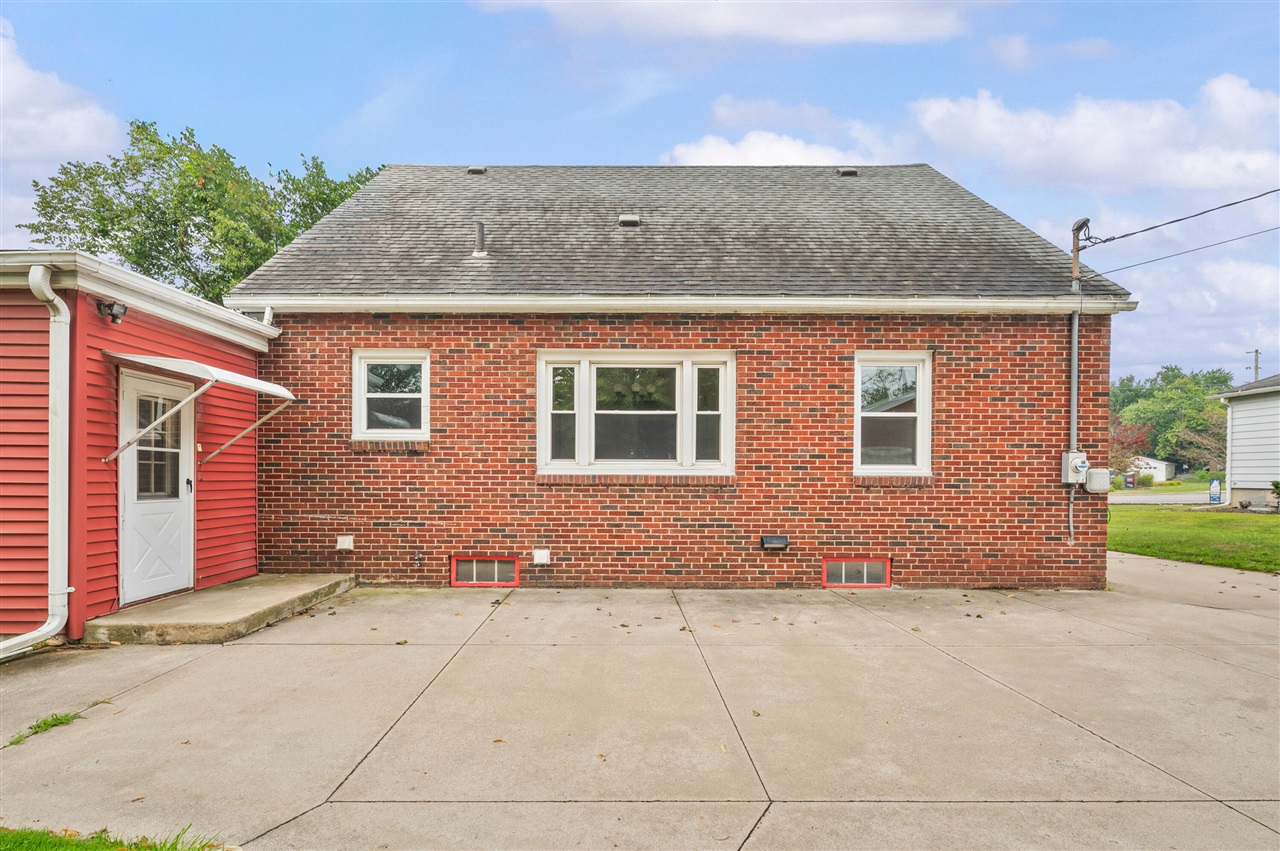 main property photo 44