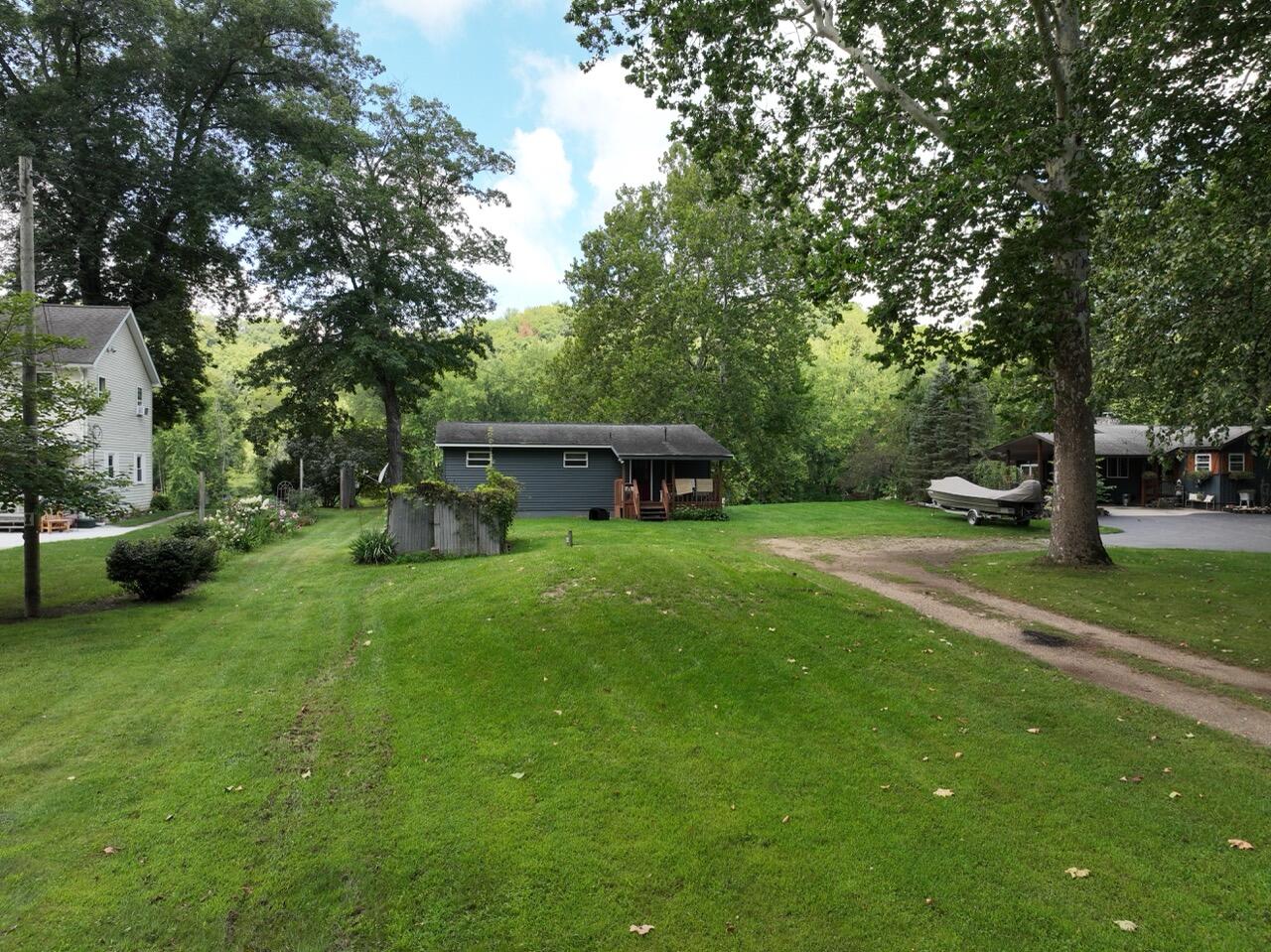 main property photo 36