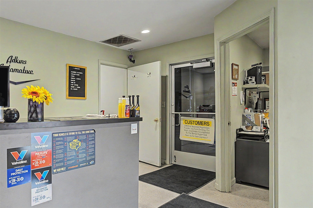 main property photo 8