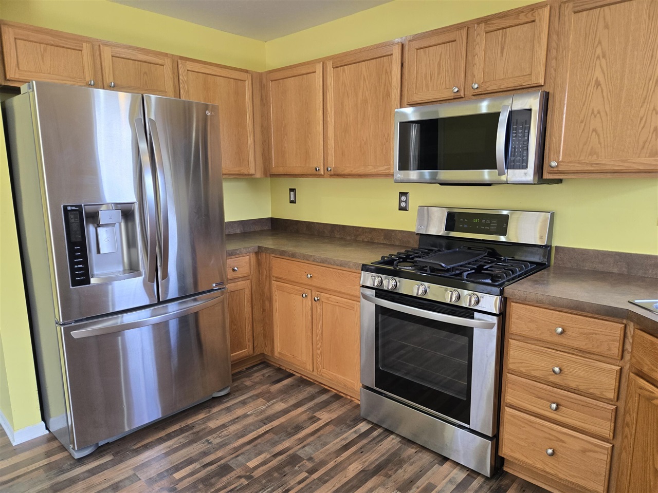 main property photo 12