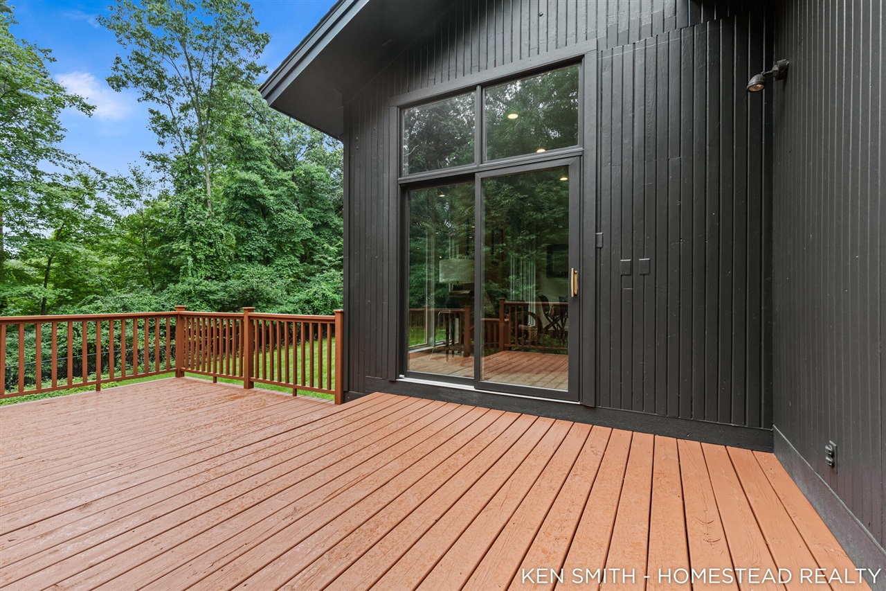 main property photo 70