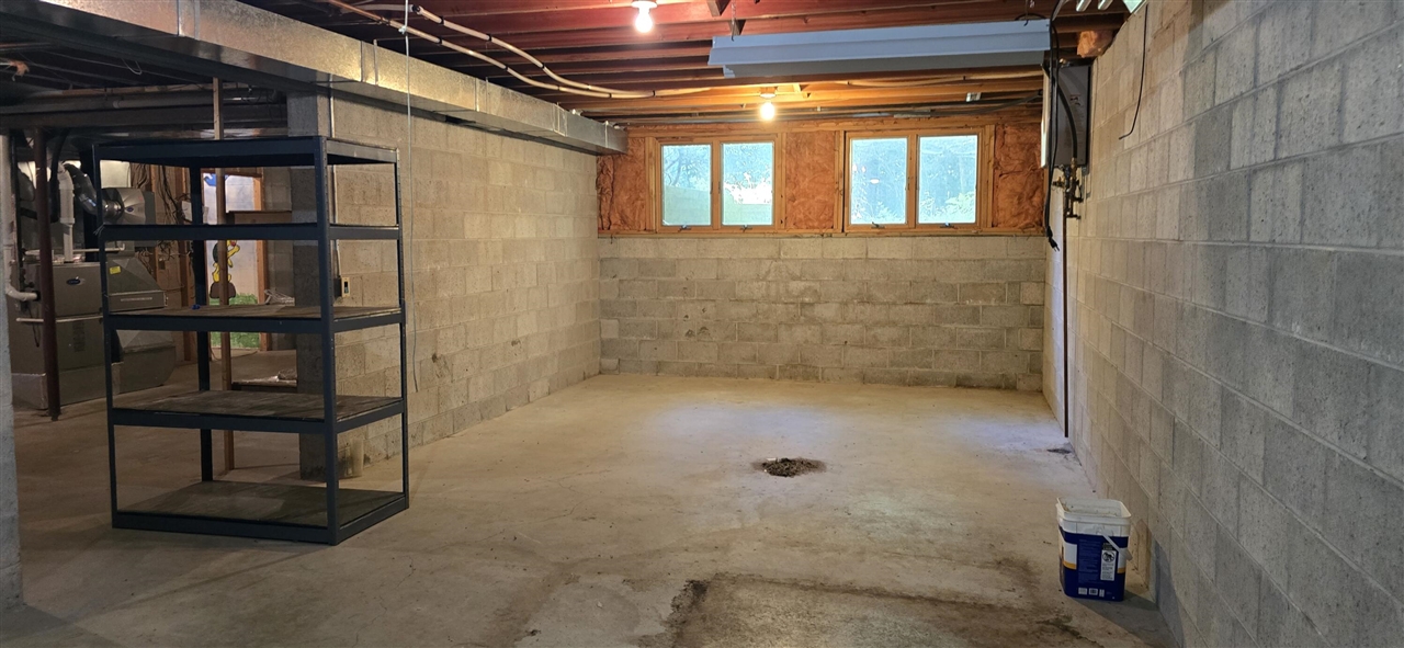 main property photo 76