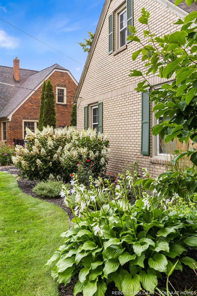 main property photo 70