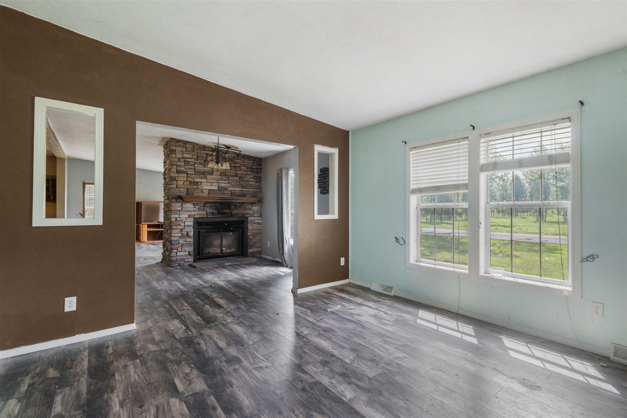 property viewer photo 3