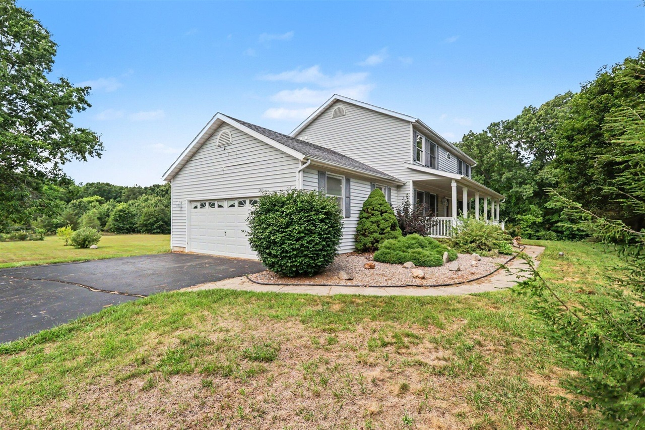 main property photo 2