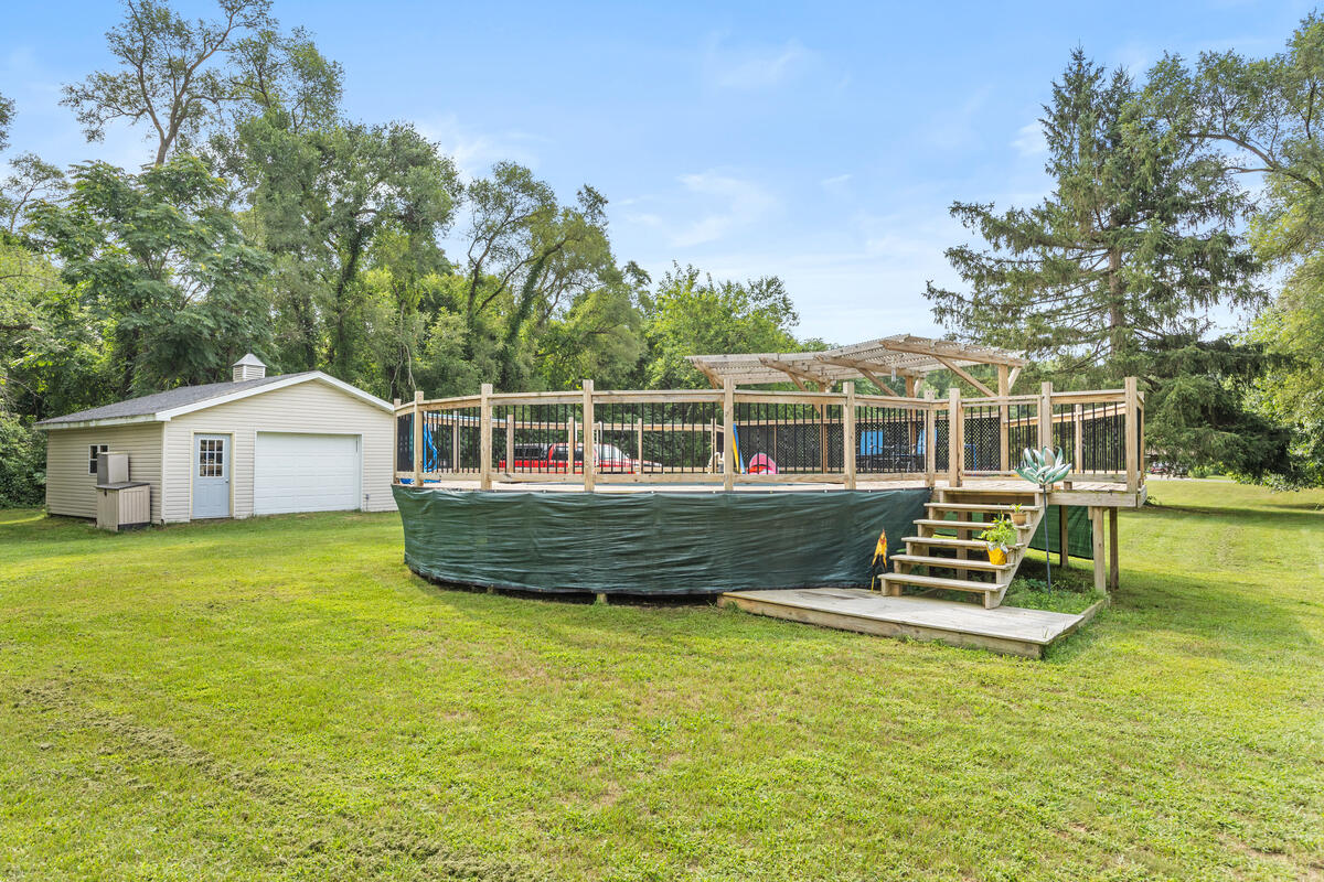 main property photo 18