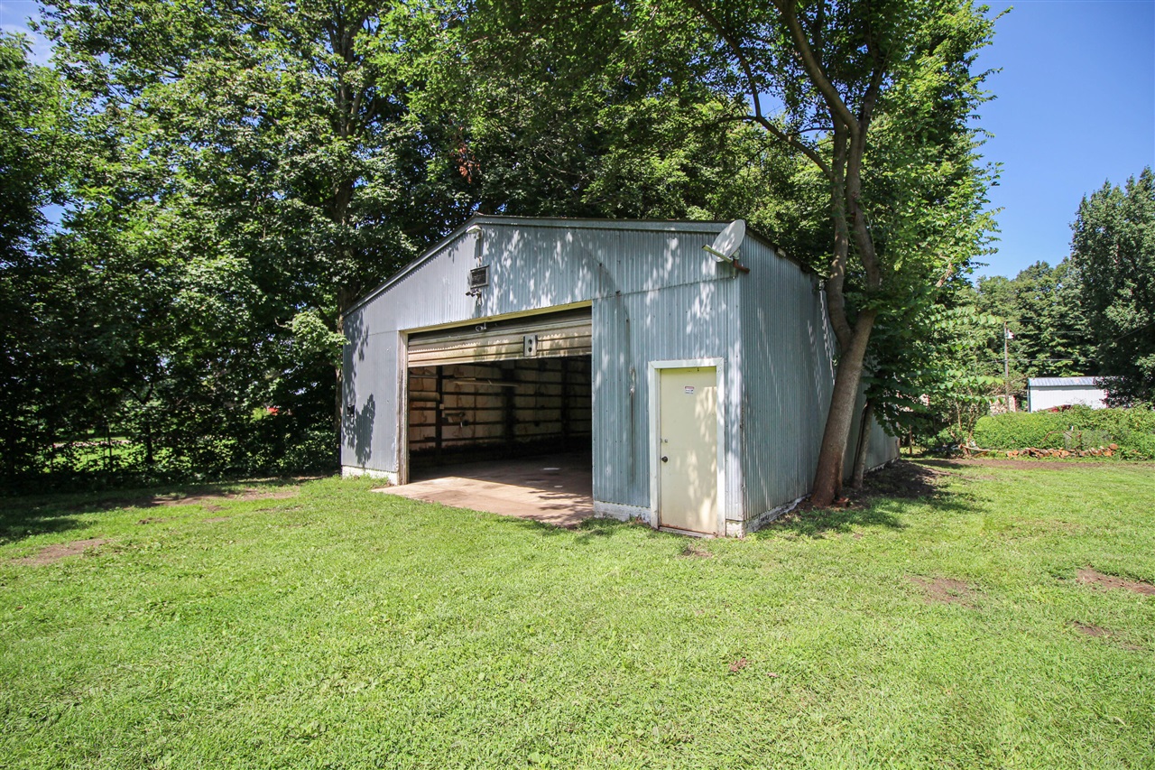 main property photo 35