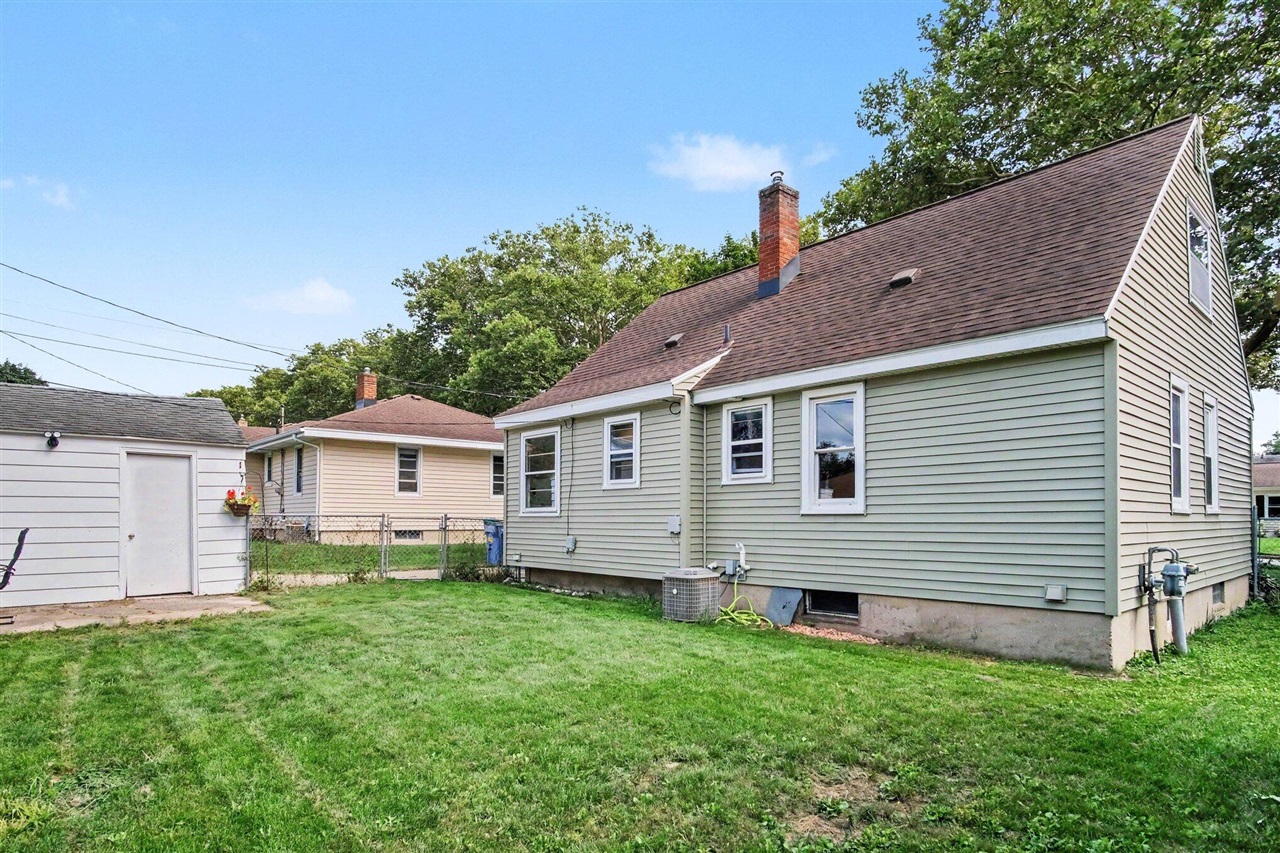 main property photo 21