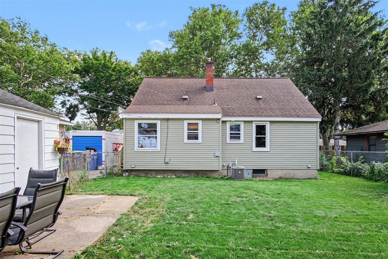 main property photo 22