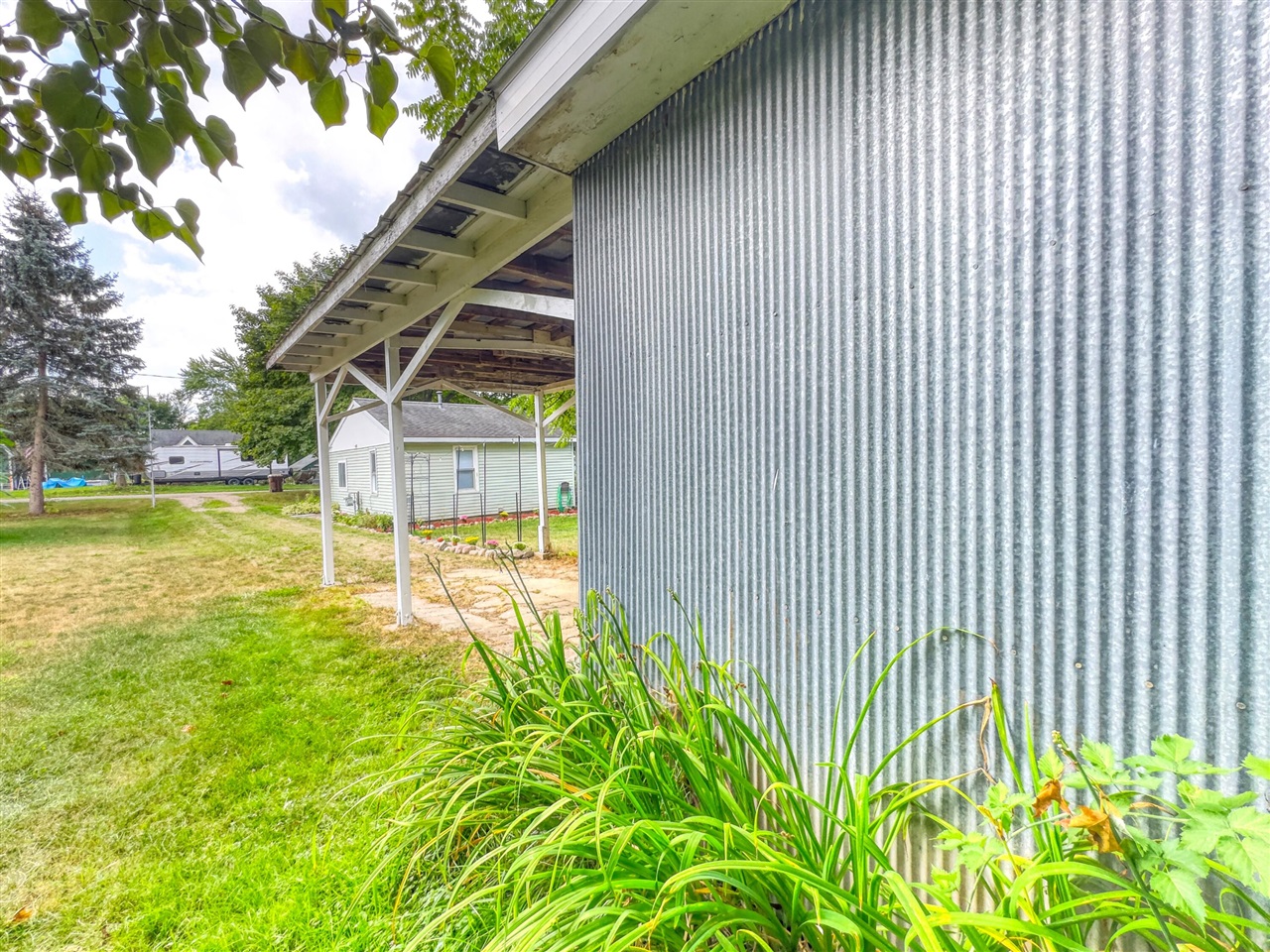 main property photo 47