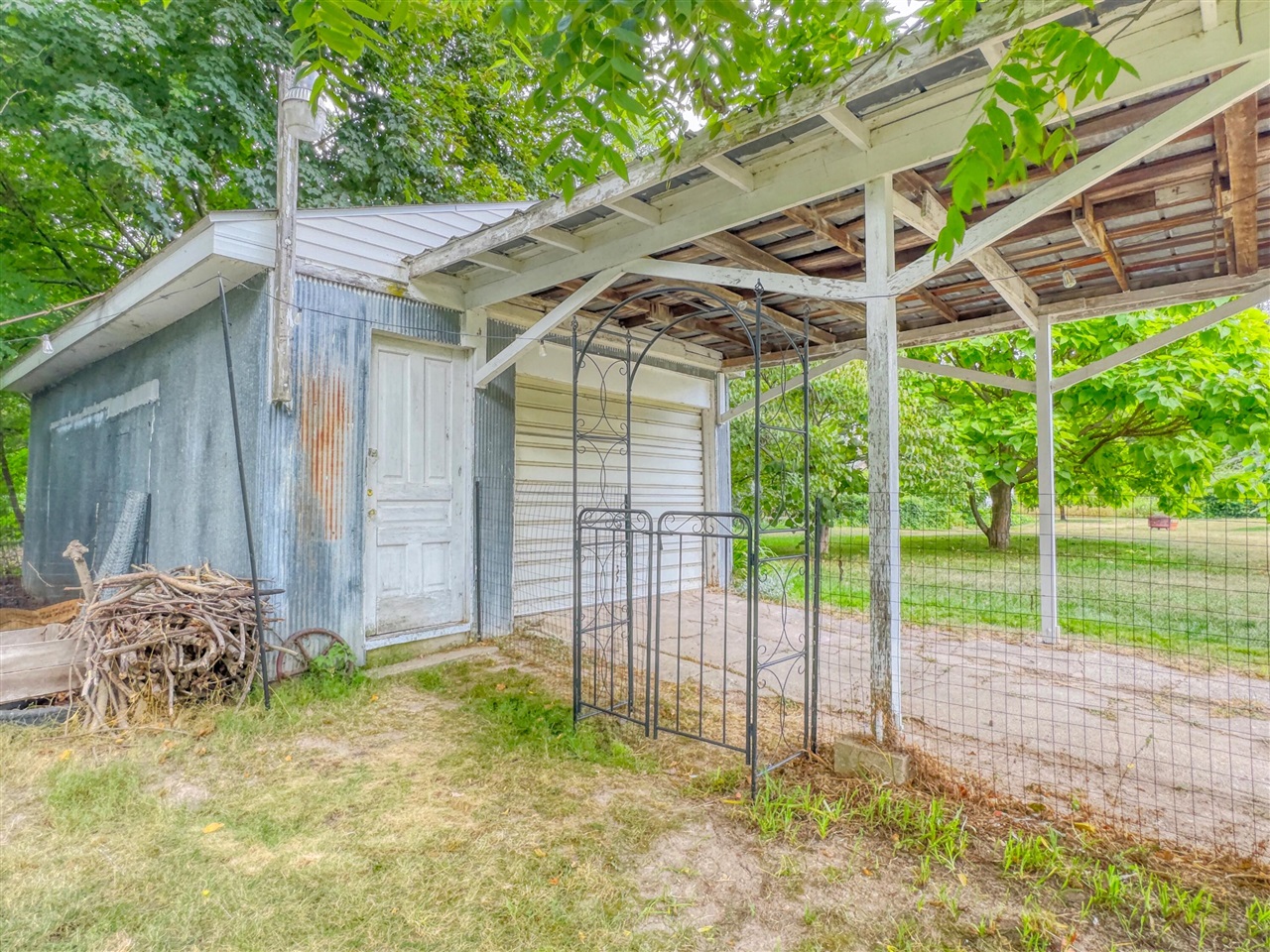 main property photo 48