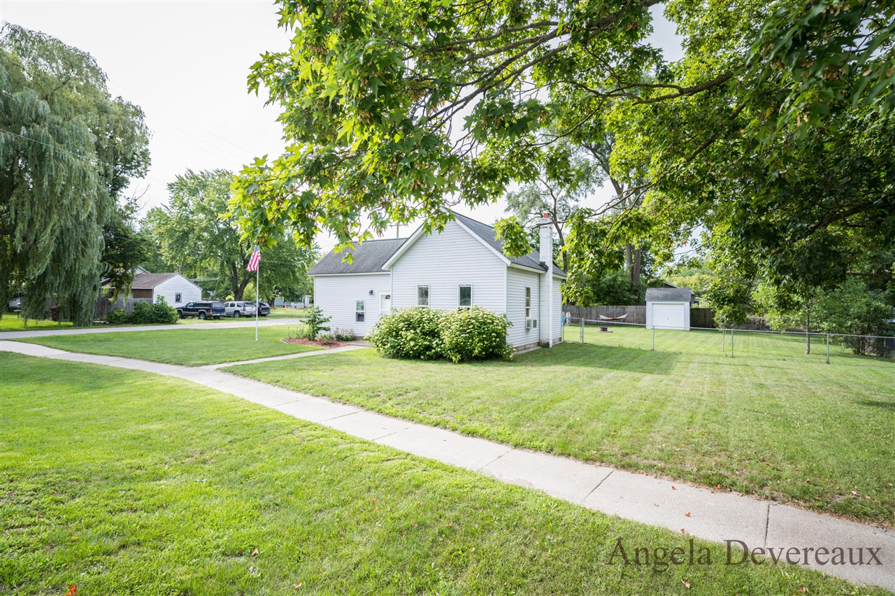 main property photo 33
