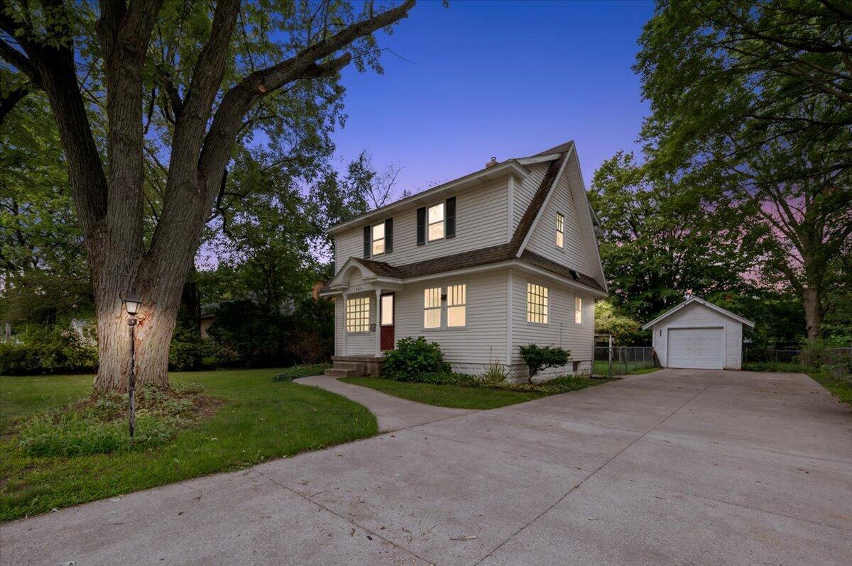 main property photo 33