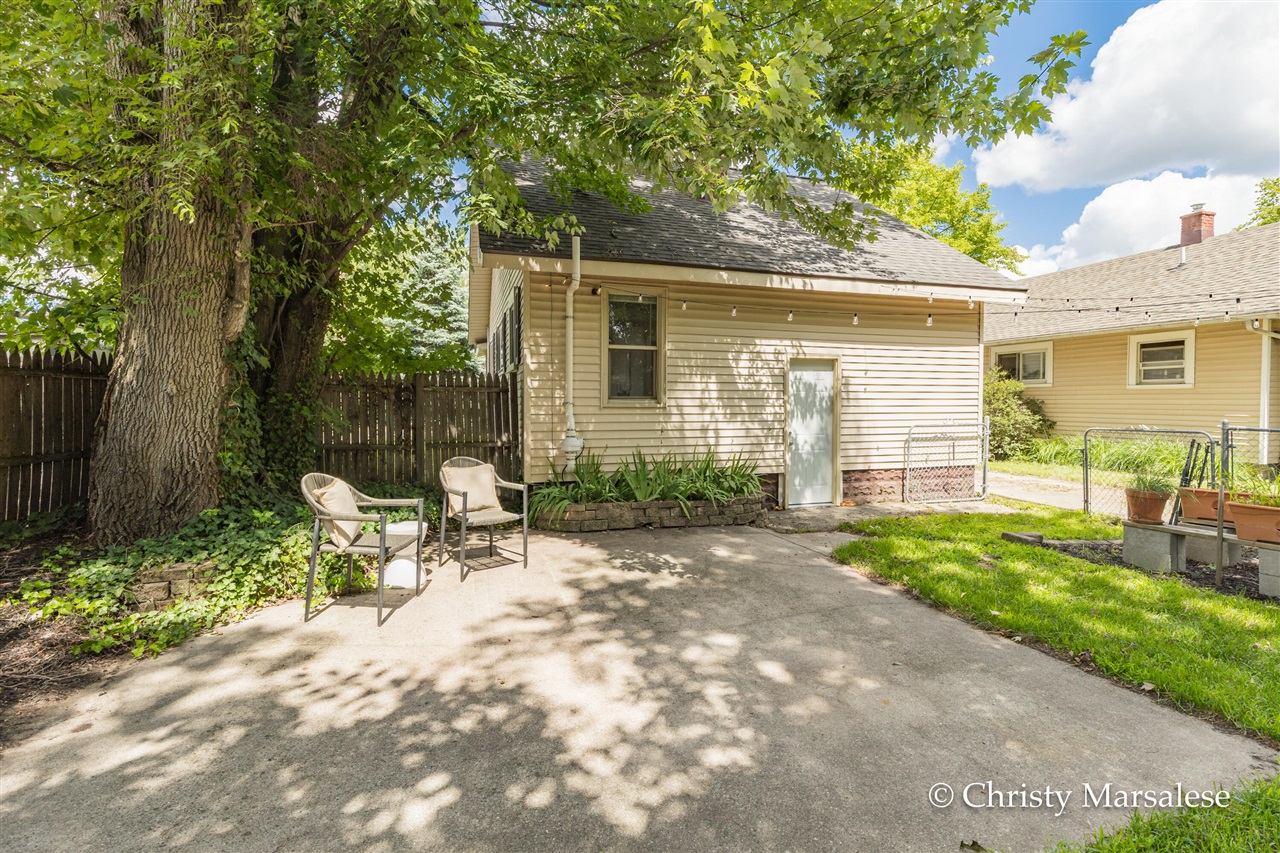 main property photo 57