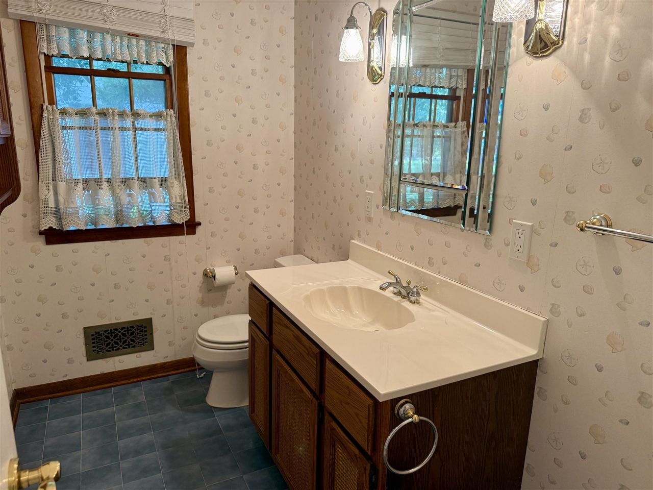 main property photo 58