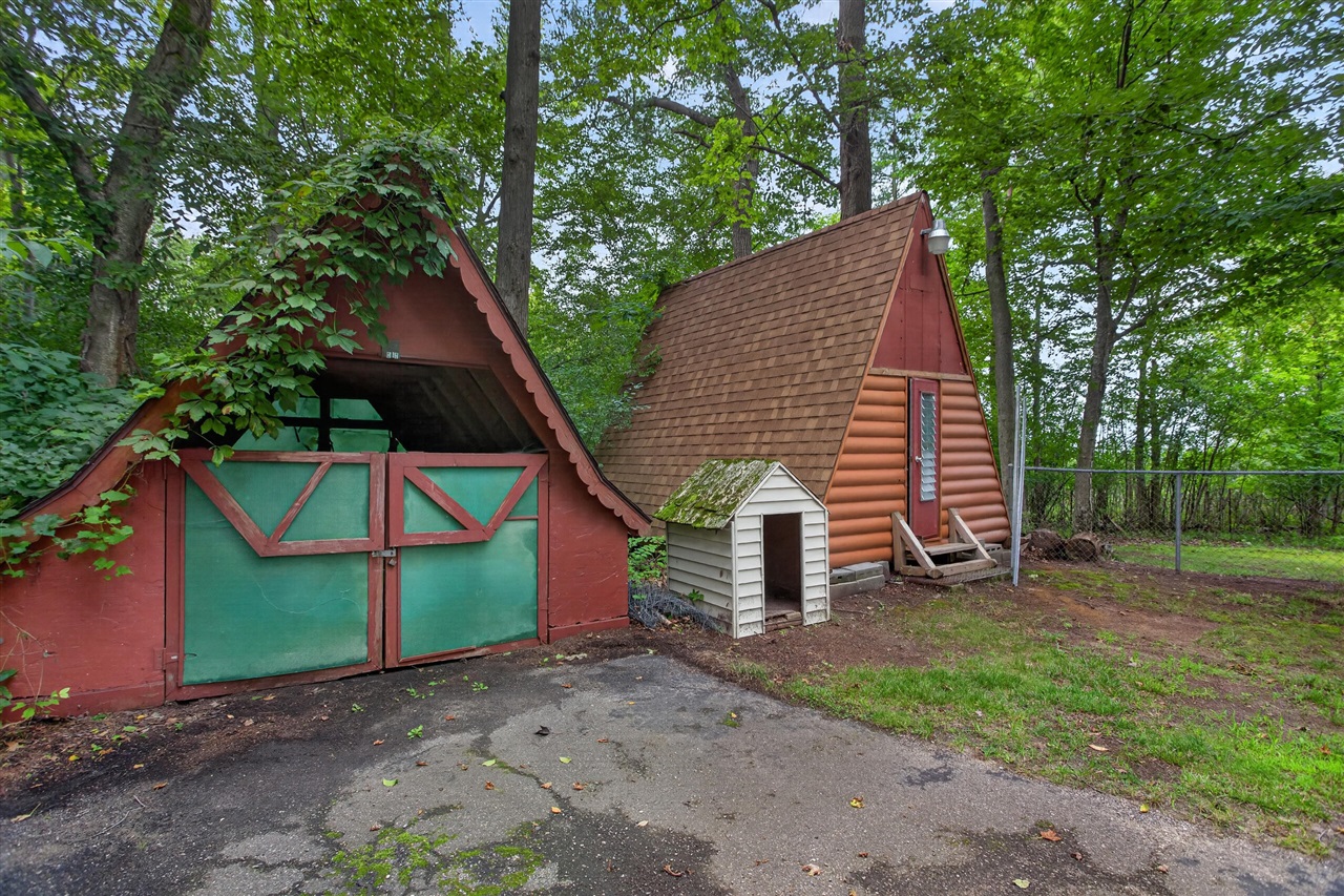 main property photo 57