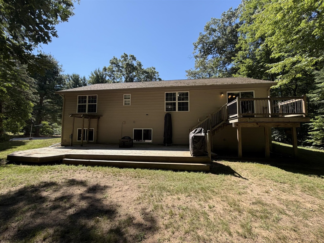 main property photo 7
