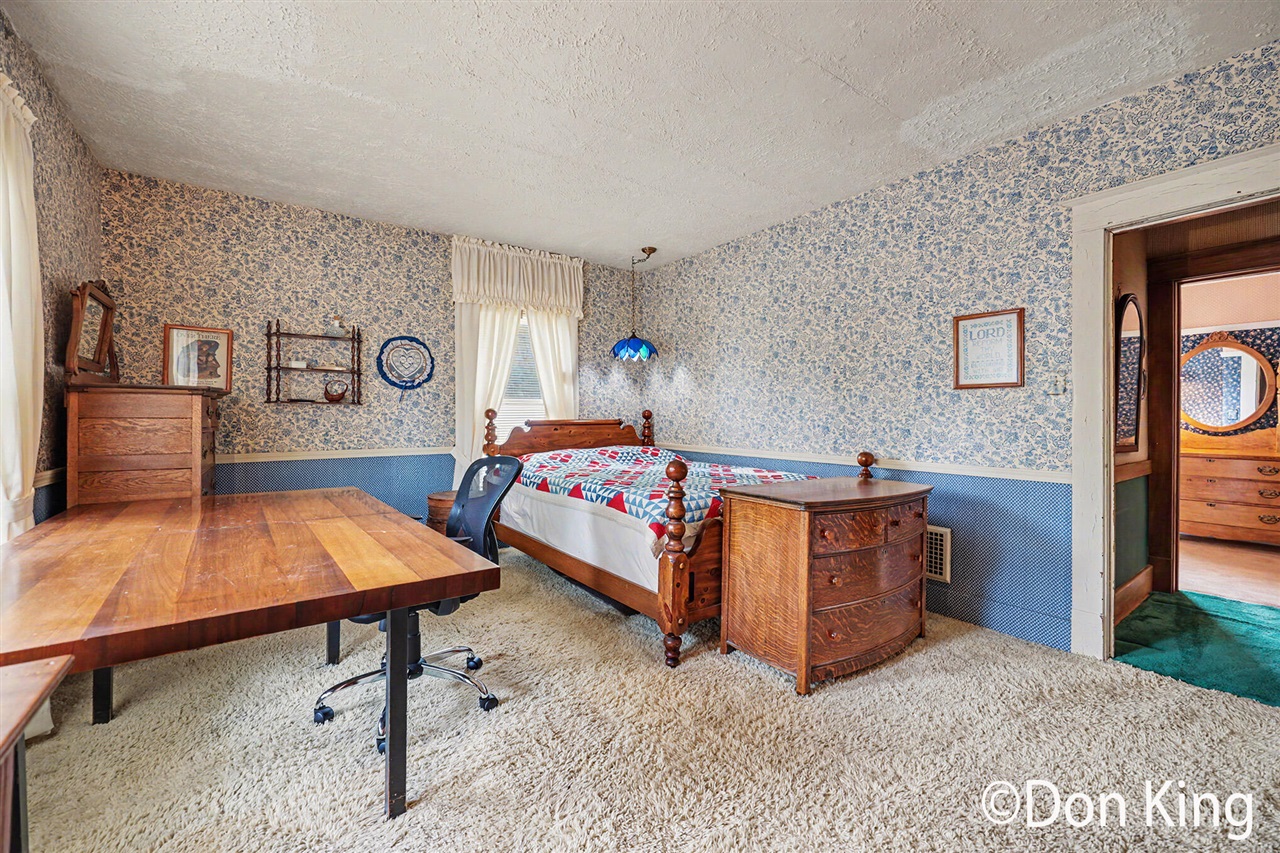 main property photo 18