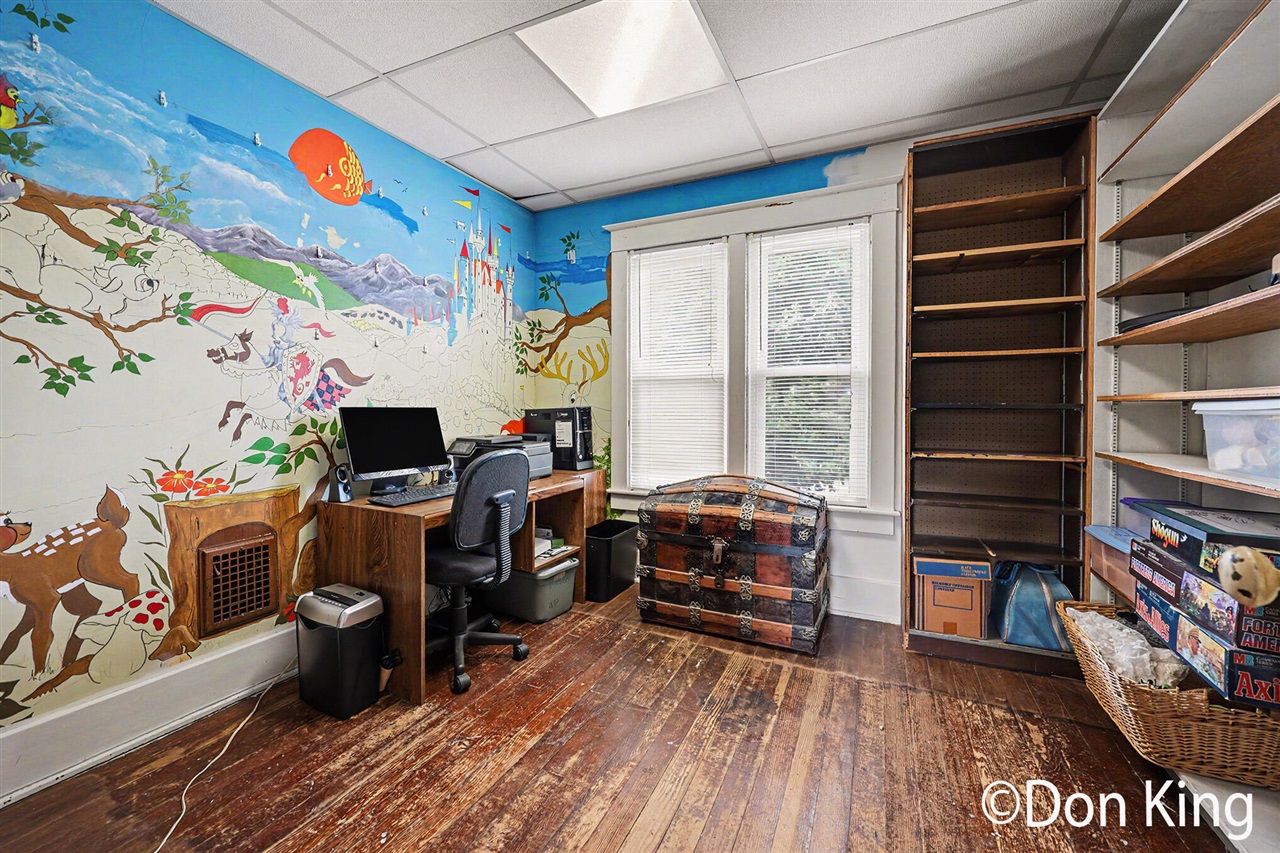 main property photo 22