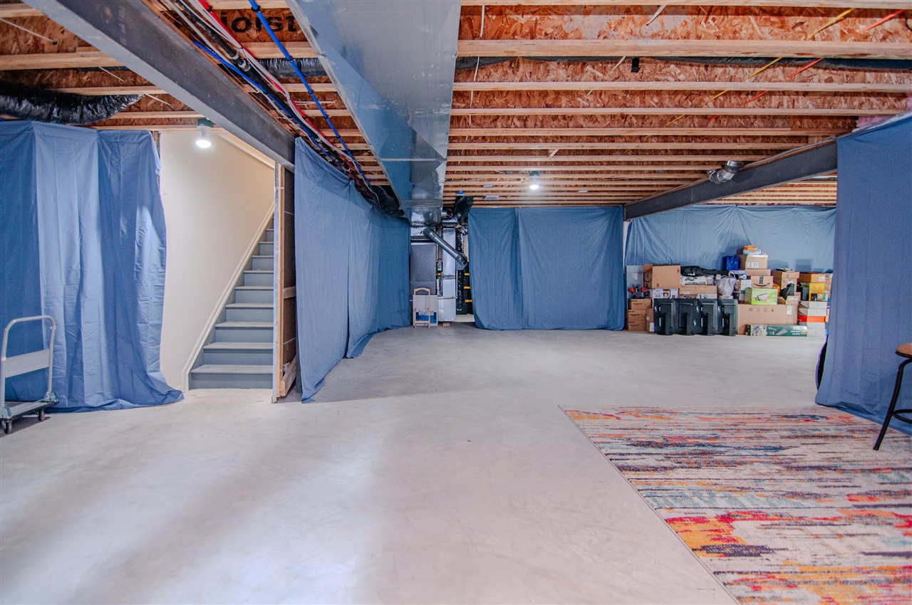 main property photo 74